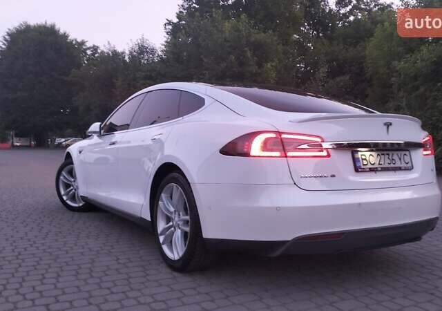 Белый Тесла Модель С, объемом двигателя 0 л и пробегом 238 тыс. км за 12200 $, фото 4 на Automoto.ua