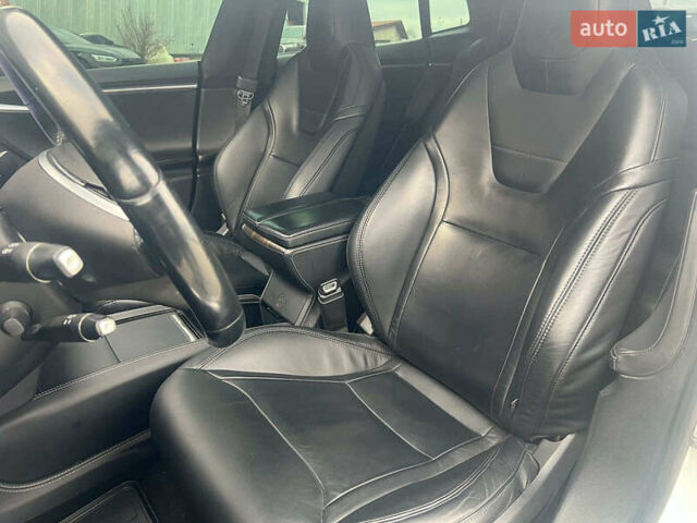 Белый Тесла Модель С, объемом двигателя 0 л и пробегом 225 тыс. км за 15940 $, фото 16 на Automoto.ua