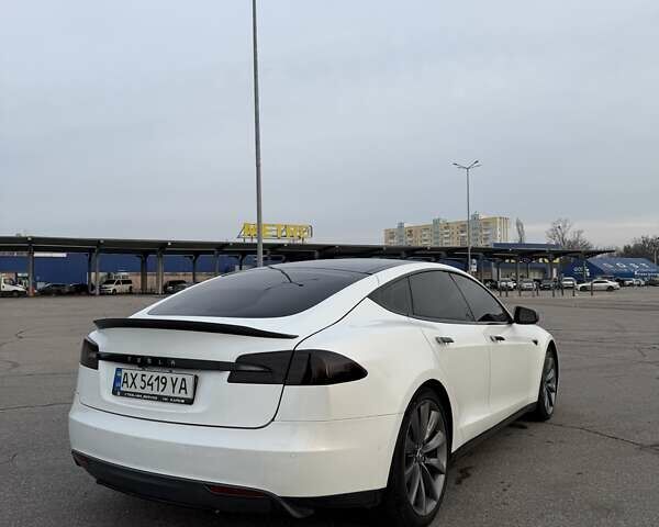 Білий Тесла Модель С, об'ємом двигуна 0 л та пробігом 144 тис. км за 16500 $, фото 2 на Automoto.ua