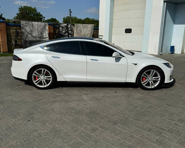 Белый Тесла Модель С, объемом двигателя 0 л и пробегом 205 тыс. км за 14200 $, фото 4 на Automoto.ua