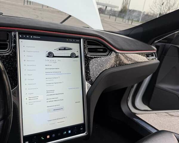 Білий Тесла Модель С, об'ємом двигуна 0 л та пробігом 144 тис. км за 16500 $, фото 16 на Automoto.ua