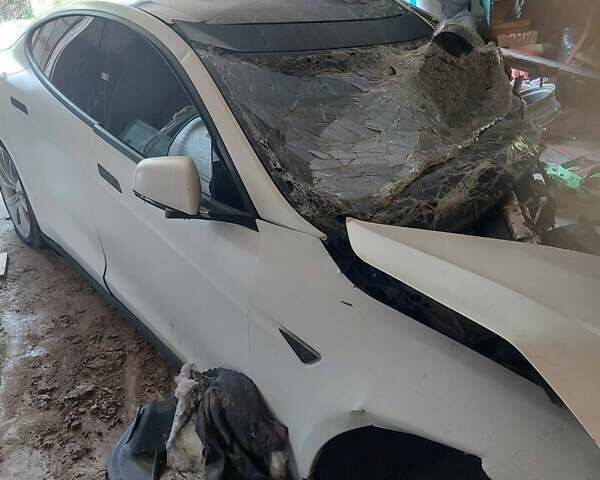 Белый Тесла Модель С, объемом двигателя 0 л и пробегом 170 тыс. км за 1900 $, фото 8 на Automoto.ua
