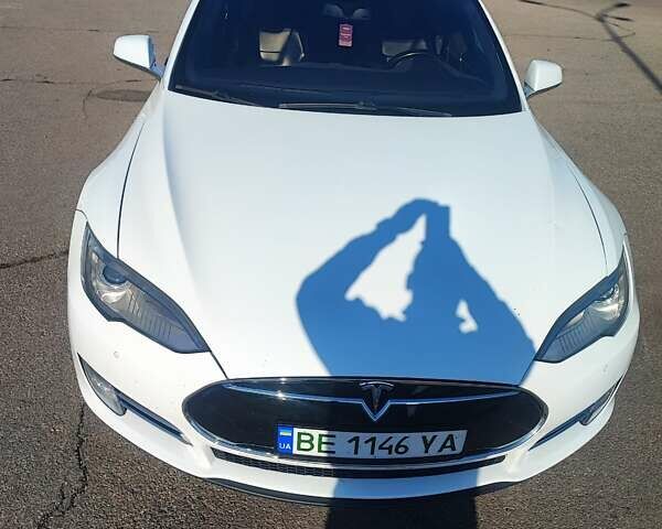 Белый Тесла Модель С, объемом двигателя 0 л и пробегом 210 тыс. км за 14500 $, фото 6 на Automoto.ua