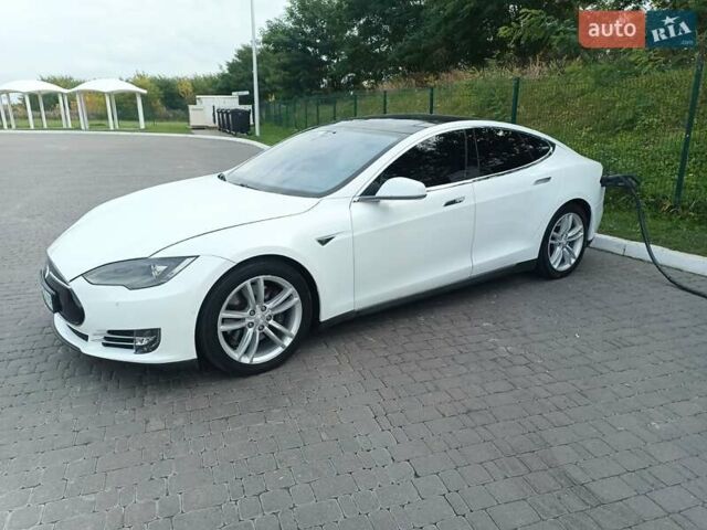 Білий Тесла Модель С, об'ємом двигуна 0 л та пробігом 118 тис. км за 15000 $, фото 7 на Automoto.ua