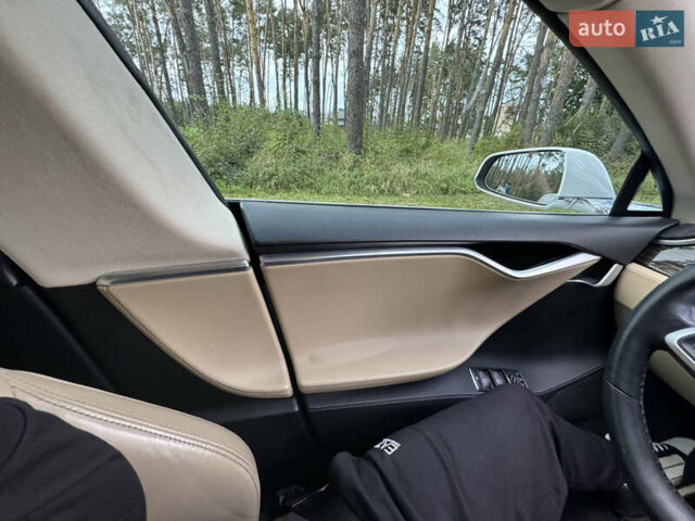 Тесла Модель С 2015 в Житомире на Automoto.ua Белый Тесла Модель С, объемом двигателя 0 л и пробегом 97 тыс. км за 14500 $, фото 19 на Automoto.ua