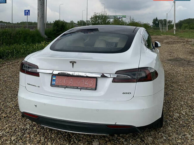 Белый Тесла Модель С, объемом двигателя 0 л и пробегом 184 тыс. км за 16000 $, фото 4 на Automoto.ua