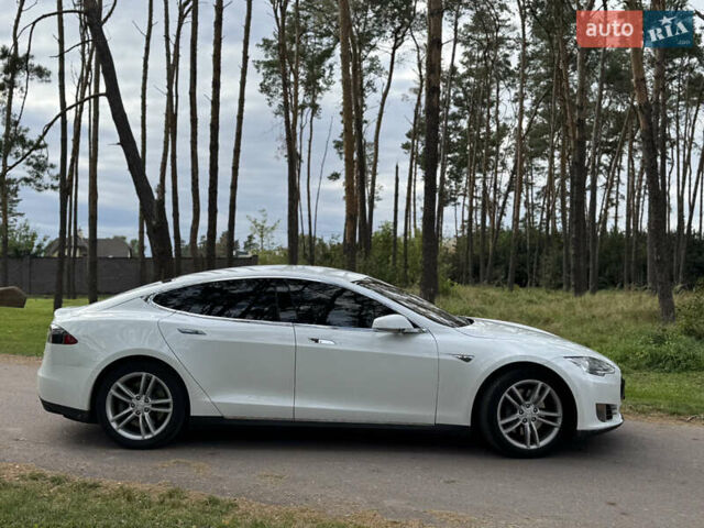 Тесла Модель С 2015 в Житомире на Automoto.ua Белый Тесла Модель С, объемом двигателя 0 л и пробегом 97 тыс. км за 14500 $, фото 5 на Automoto.ua