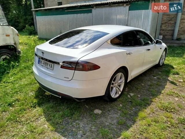 Білий Тесла Модель С, об'ємом двигуна 0 л та пробігом 253 тис. км за 15000 $, фото 18 на Automoto.ua