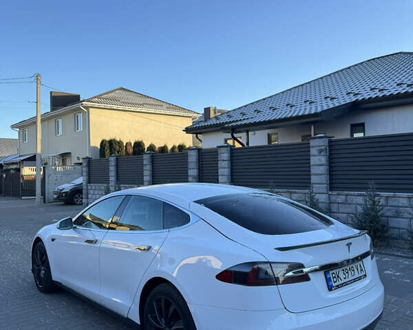 Белый Тесла Модель С, объемом двигателя 0 л и пробегом 108 тыс. км за 14950 $, фото 6 на Automoto.ua