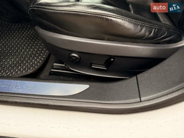 Белый Тесла Модель С, объемом двигателя 0 л и пробегом 193 тыс. км за 13055 $, фото 15 на Automoto.ua