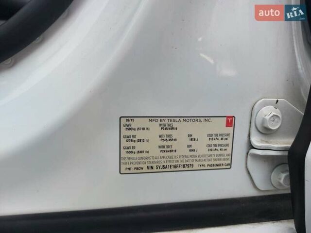 Белый Тесла Модель С, объемом двигателя 0 л и пробегом 120 тыс. км за 16100 $, фото 21 на Automoto.ua