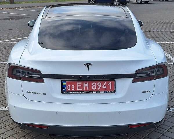 Белый Тесла Модель С, объемом двигателя 0 л и пробегом 240 тыс. км за 15500 $, фото 3 на Automoto.ua