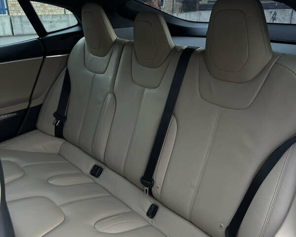 Білий Тесла Модель С, об'ємом двигуна 0 л та пробігом 111 тис. км за 16000 $, фото 11 на Automoto.ua