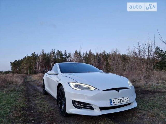 Білий Тесла Модель С, об'ємом двигуна 0 л та пробігом 130 тис. км за 17200 $, фото 10 на Automoto.ua