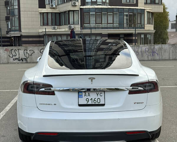 Білий Тесла Модель С, об'ємом двигуна 0 л та пробігом 111 тис. км за 16000 $, фото 4 на Automoto.ua