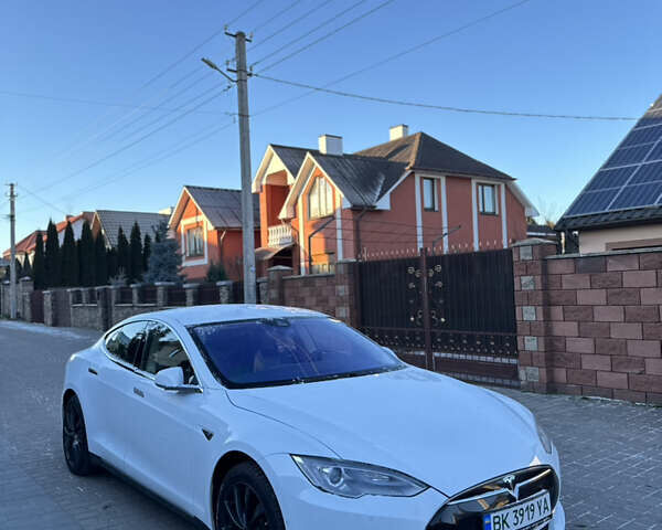 Белый Тесла Модель С, объемом двигателя 0 л и пробегом 108 тыс. км за 14950 $, фото 9 на Automoto.ua