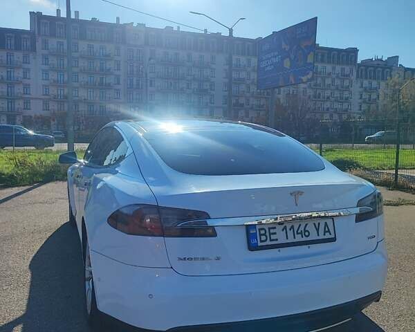 Белый Тесла Модель С, объемом двигателя 0 л и пробегом 210 тыс. км за 14500 $, фото 2 на Automoto.ua