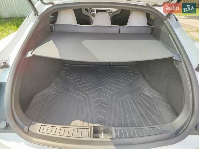 Білий Тесла Модель С, об'ємом двигуна 0 л та пробігом 253 тис. км за 15000 $, фото 4 на Automoto.ua