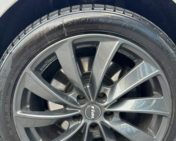 Белый Тесла Модель С, объемом двигателя 0 л и пробегом 108 тыс. км за 16500 $, фото 17 на Automoto.ua