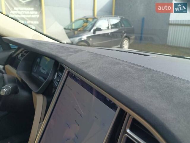Білий Тесла Модель С, об'ємом двигуна 0 л та пробігом 118 тис. км за 15000 $, фото 4 на Automoto.ua