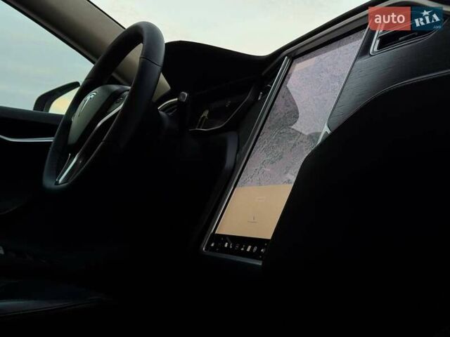 Білий Тесла Модель С, об'ємом двигуна 0 л та пробігом 470 тис. км за 13700 $, фото 61 на Automoto.ua