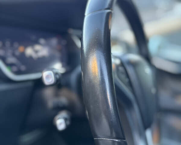 Белый Тесла Модель С, объемом двигателя 0 л и пробегом 108 тыс. км за 14950 $, фото 17 на Automoto.ua