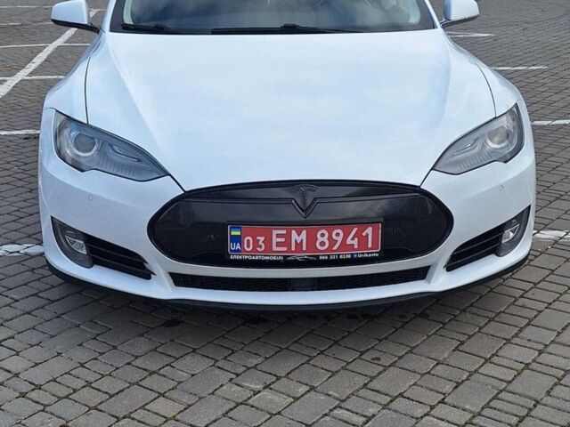 Белый Тесла Модель С, объемом двигателя 0 л и пробегом 240 тыс. км за 15500 $, фото 3 на Automoto.ua
