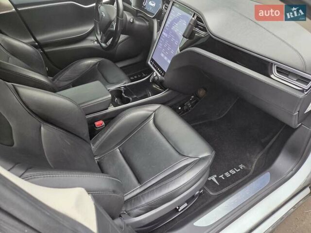 Білий Тесла Модель С, об'ємом двигуна 0 л та пробігом 237 тис. км за 14500 $, фото 4 на Automoto.ua