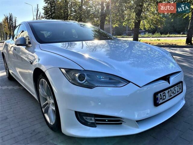 Белый Тесла Модель С, объемом двигателя 0 л и пробегом 126 тыс. км за 19700 $, фото 15 на Automoto.ua