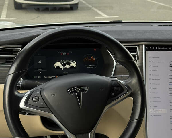 Білий Тесла Модель С, об'ємом двигуна 0 л та пробігом 111 тис. км за 16000 $, фото 13 на Automoto.ua