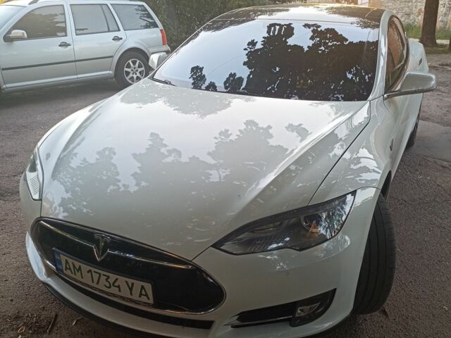Білий Тесла Модель С, об'ємом двигуна 0 л та пробігом 170 тис. км за 16950 $, фото 7 на Automoto.ua