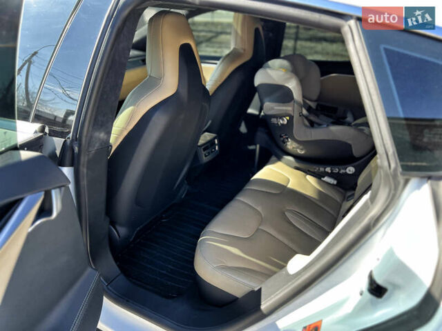Белый Тесла Модель С, объемом двигателя 0 л и пробегом 205 тыс. км за 14950 $, фото 19 на Automoto.ua