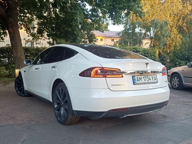 Білий Тесла Модель С, об'ємом двигуна 0 л та пробігом 170 тис. км за 16950 $, фото 4 на Automoto.ua