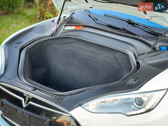 Білий Тесла Модель С, об'ємом двигуна 0 л та пробігом 189 тис. км за 12900 $, фото 56 на Automoto.ua