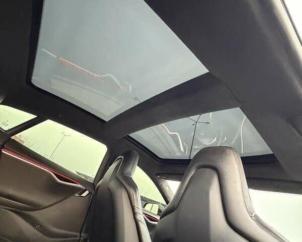 Білий Тесла Модель С, об'ємом двигуна 0 л та пробігом 144 тис. км за 16500 $, фото 25 на Automoto.ua