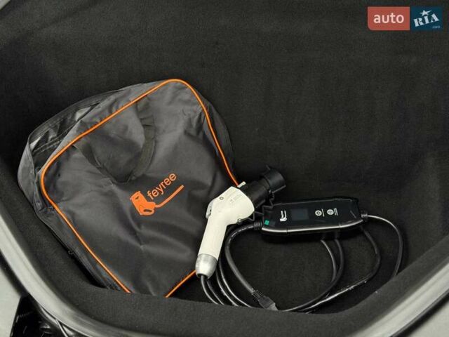 Білий Тесла Модель С, об'ємом двигуна 0 л та пробігом 470 тис. км за 13700 $, фото 67 на Automoto.ua