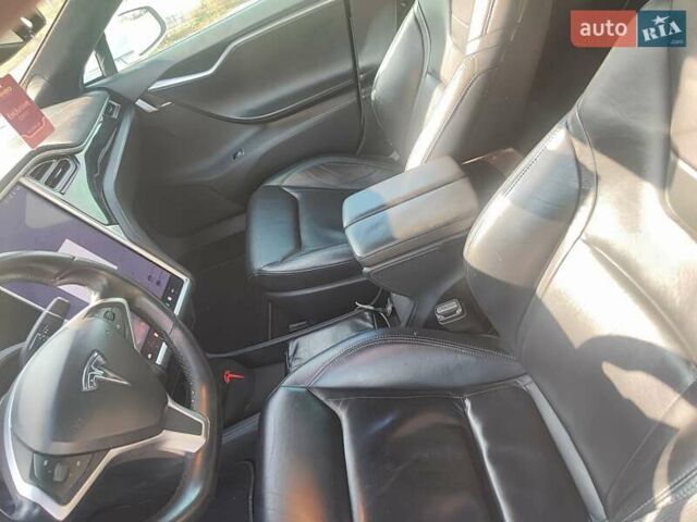 Белый Тесла Модель С, объемом двигателя 0 л и пробегом 210 тыс. км за 14500 $, фото 10 на Automoto.ua