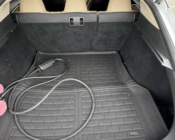 Білий Тесла Модель С, об'ємом двигуна 0 л та пробігом 172 тис. км за 14900 $, фото 10 на Automoto.ua