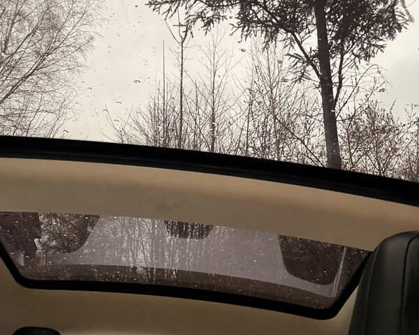 Белый Тесла Модель С, объемом двигателя 0 л и пробегом 193 тыс. км за 13055 $, фото 26 на Automoto.ua