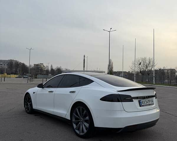 Білий Тесла Модель С, об'ємом двигуна 0 л та пробігом 144 тис. км за 16500 $, фото 4 на Automoto.ua