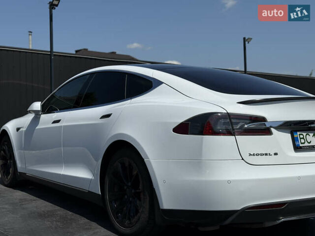 Белый Тесла Модель С, объемом двигателя 0 л и пробегом 156 тыс. км за 20000 $, фото 14 на Automoto.ua