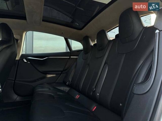 Білий Тесла Модель С, об'ємом двигуна 0 л та пробігом 470 тис. км за 13700 $, фото 43 на Automoto.ua