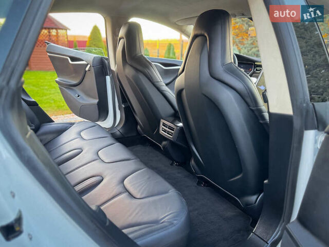 Білий Тесла Модель С, об'ємом двигуна 0 л та пробігом 189 тис. км за 12900 $, фото 33 на Automoto.ua