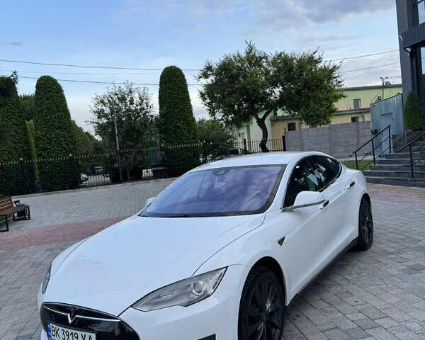 Белый Тесла Модель С, объемом двигателя 0 л и пробегом 108 тыс. км за 16500 $, фото 24 на Automoto.ua