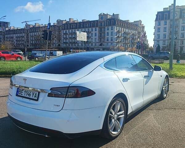 Белый Тесла Модель С, объемом двигателя 0 л и пробегом 210 тыс. км за 14500 $, фото 4 на Automoto.ua