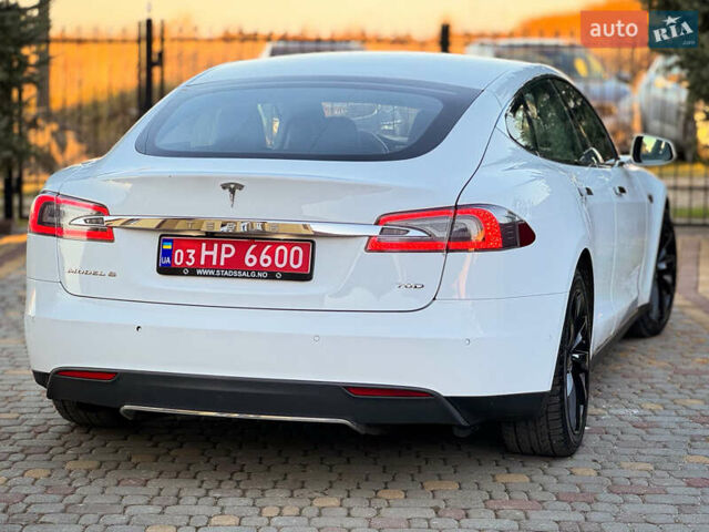 Білий Тесла Модель С, об'ємом двигуна 0 л та пробігом 189 тис. км за 12900 $, фото 3 на Automoto.ua