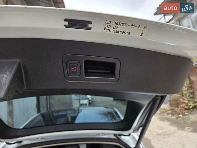 Білий Тесла Модель С, об'ємом двигуна 0 л та пробігом 237 тис. км за 14500 $, фото 14 на Automoto.ua