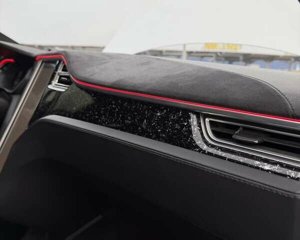 Білий Тесла Модель С, об'ємом двигуна 0 л та пробігом 144 тис. км за 16500 $, фото 21 на Automoto.ua