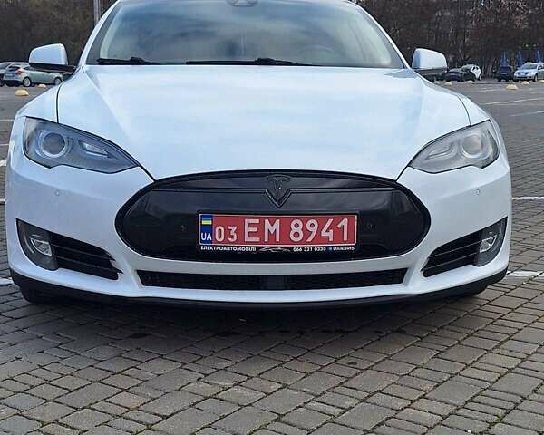 Белый Тесла Модель С, объемом двигателя 0 л и пробегом 240 тыс. км за 15500 $, фото 6 на Automoto.ua
