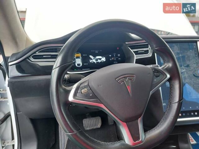 Белый Тесла Модель С, объемом двигателя 0 л и пробегом 120 тыс. км за 16100 $, фото 14 на Automoto.ua